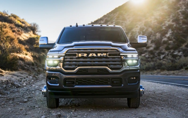 2026ram3500-exterior-03